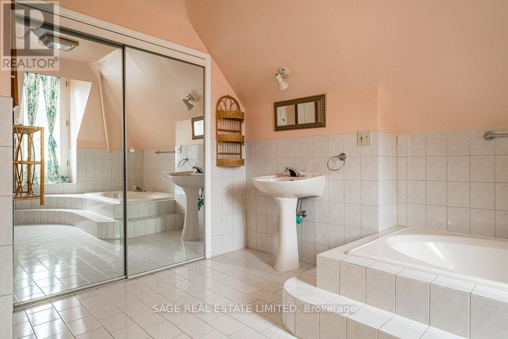 95-97 Fairholt Road S, Hamilton, Ontario  L8M 2T6 - Photo 25 - X12617108