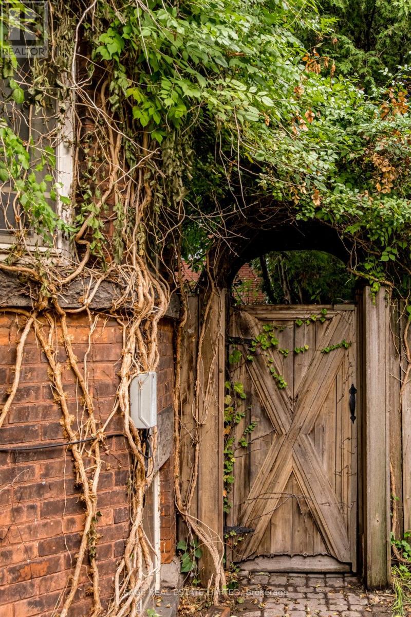 95-97 Fairholt Road S, Hamilton, Ontario  L8M 2T6 - Photo 6 - X12617108