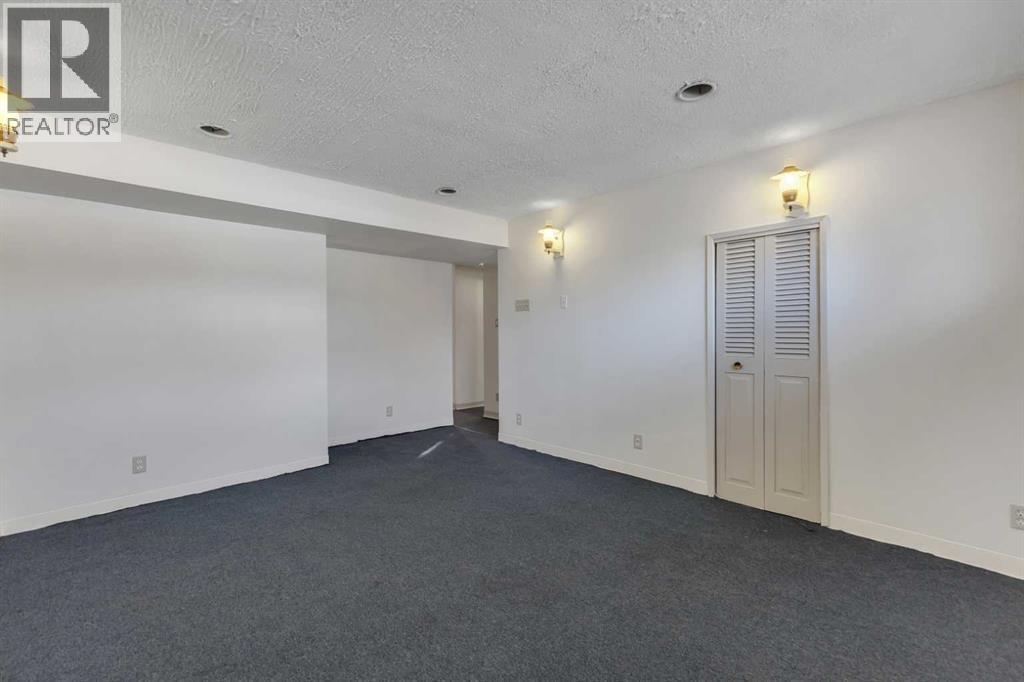 3335 Doverview Road Se, Calgary, Alberta  T2B 2A2 - Photo 20 - A2273853