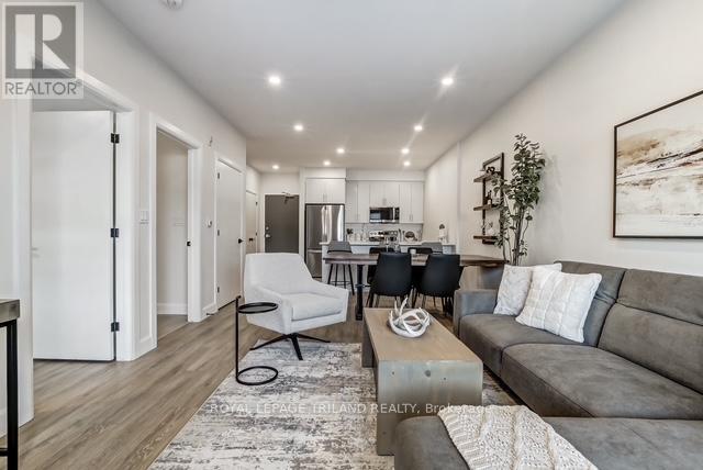 204 - 16 Compass Trail, Central Elgin, Ontario  N5L 0B4 - Photo 8 - X12617148