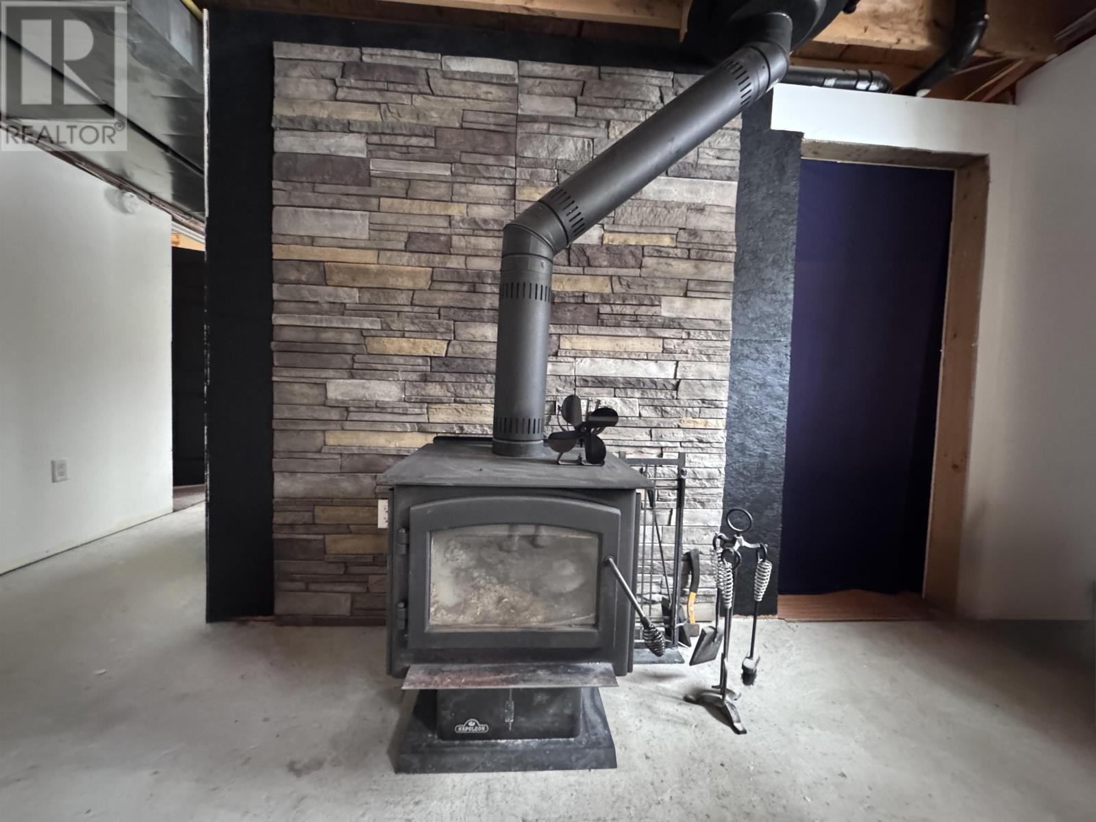 1026 Fire #211 Hwy 11, Atikokan, Ontario  P0T 1C0 - Photo 24 - TB253648