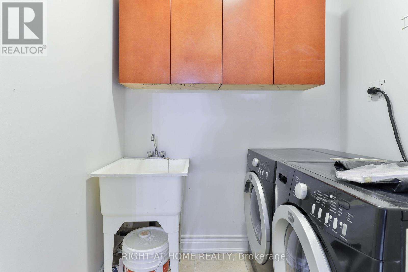 Main + Upper - 143 Gamble Avenue, Toronto, Ontario M4J 2P2 - Photo 25 - E12616982