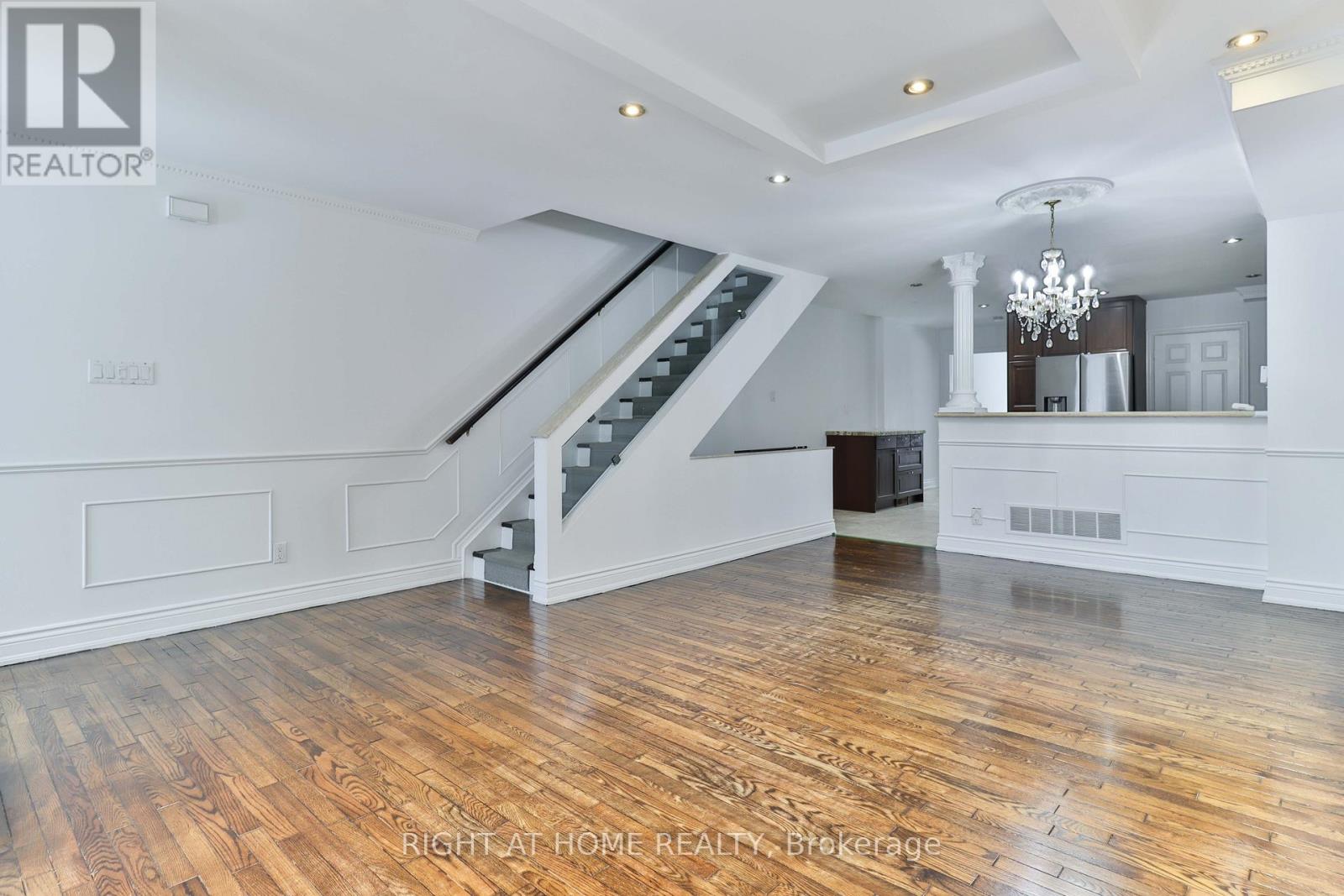 Main + Upper - 143 Gamble Avenue, Toronto, Ontario M4J 2P2 - Photo 9 - E12616982