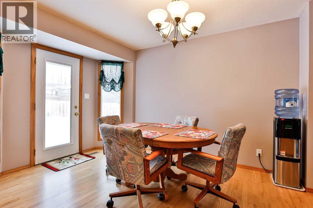 6 Mt Crandell Bay W, Lethbridge, Alberta  T1K 6L9 - Photo 10 - A2274784