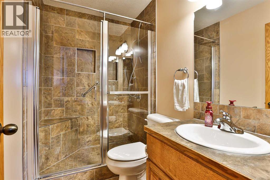 6 Mt Crandell Bay W, Lethbridge, Alberta  T1K 6L9 - Photo 12 - A2274784