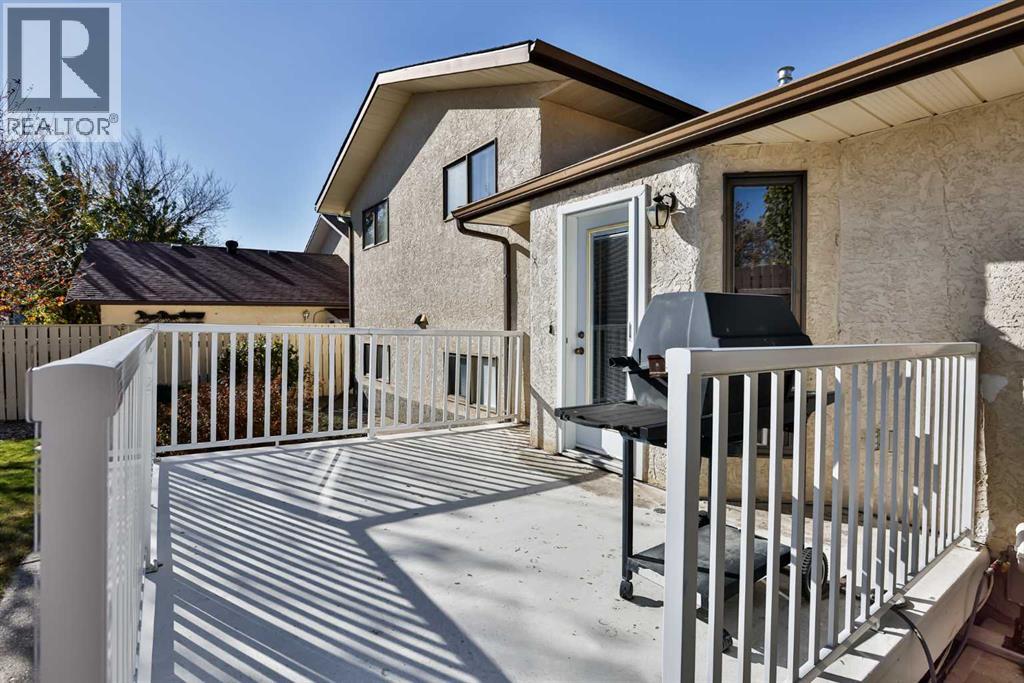 6 Mt Crandell Bay W, Lethbridge, Alberta  T1K 6L9 - Photo 23 - A2274784