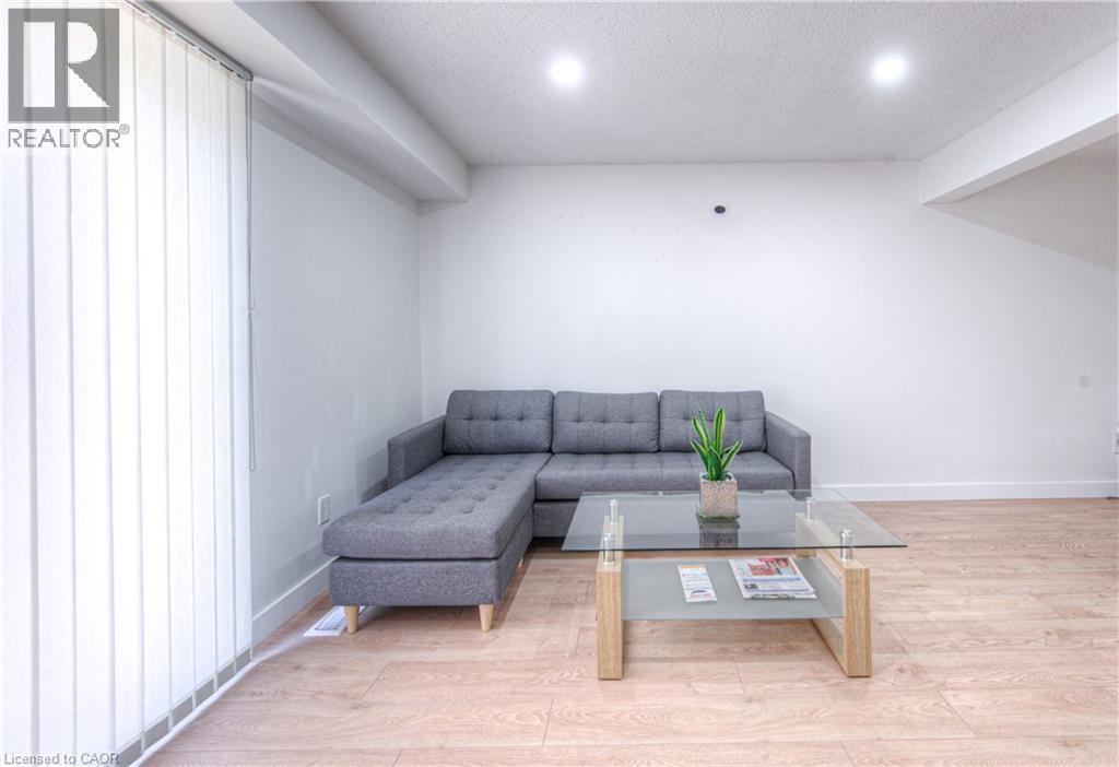 236 Bankside Drive, Kitchener, Ontario N2N 3E6 - Photo 7 - 40792821