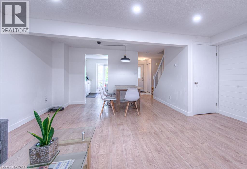 236 Bankside Drive, Kitchener, Ontario N2N 3E6 - Photo 8 - 40792821