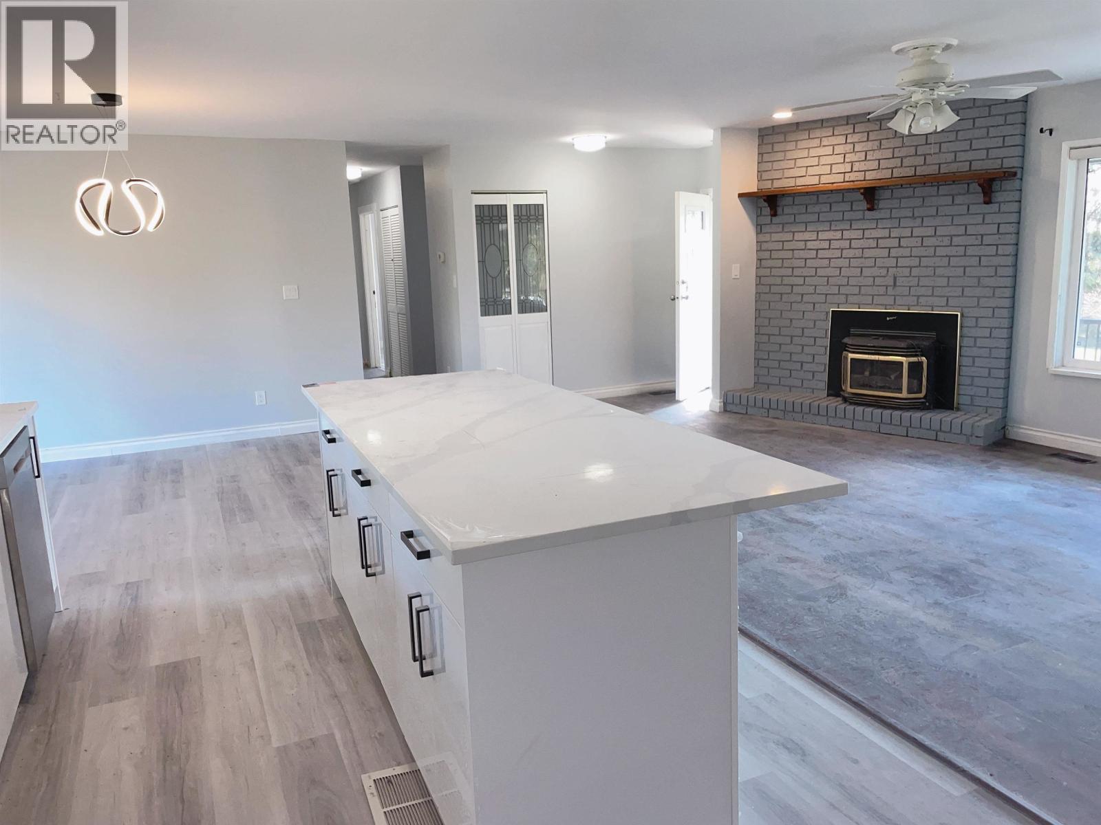 20583 Dewdney Trunk Road, Maple Ridge, British Columbia  V2X 3E2 - Photo 9 - R3073334