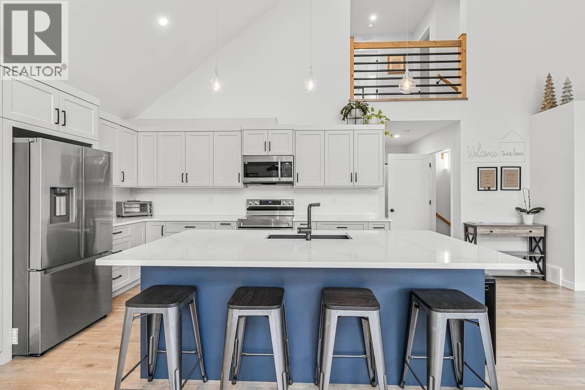 3040 Cedar Drive, Blind Bay, British Columbia  V0E 2W2 - Photo 6 - 10370936