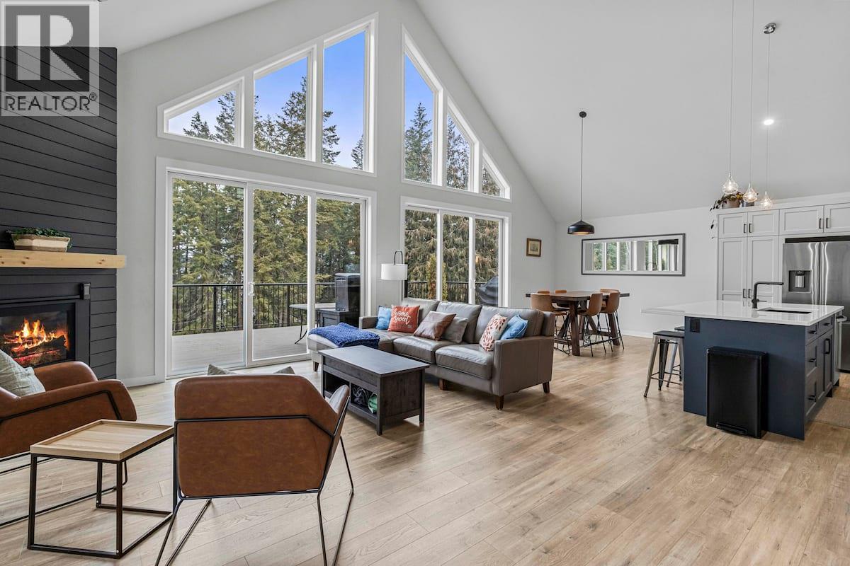 3040 Cedar Drive, Blind Bay, British Columbia  V0E 2W2 - Photo 4 - 10370936