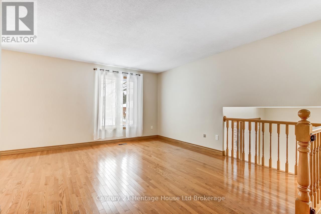 218 Diefenbaker Drive, Woodstock, Ontario  N4S 8T4 - Photo 5 - X12617122