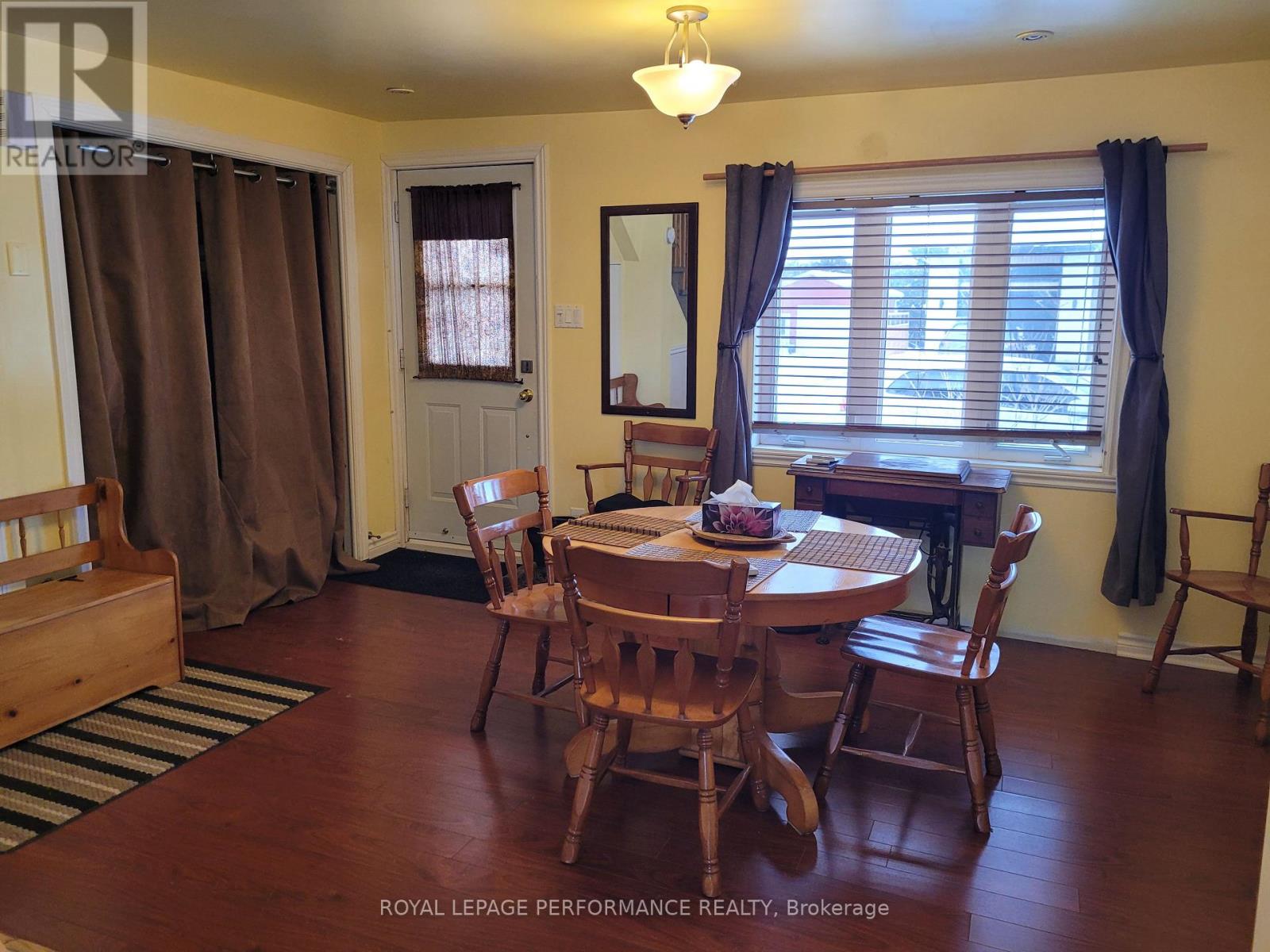 975 Queen Street, Champlain, Ontario K0B 1K0 - Photo 5 - X12435934