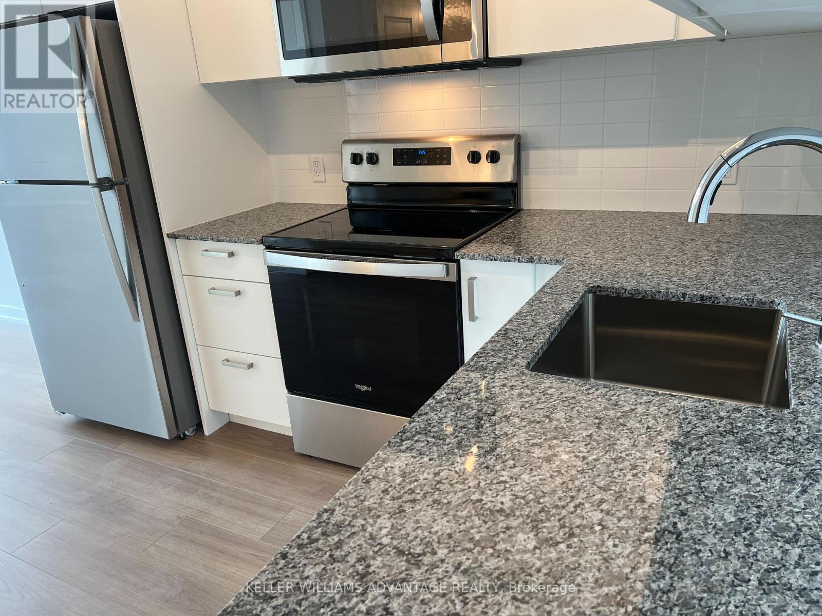 212 - 1010 DUNDAS STREET E, Whitby, Ontario