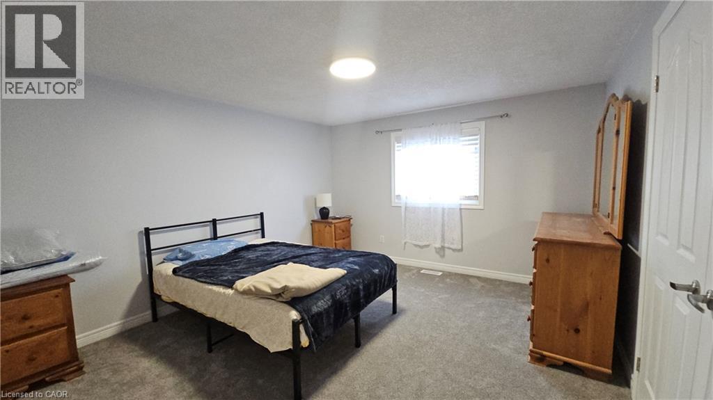 10 Doll Court Unit# Room 3, Kitchener, Ontario  N2E 4H1 - Photo 1 - 40793220