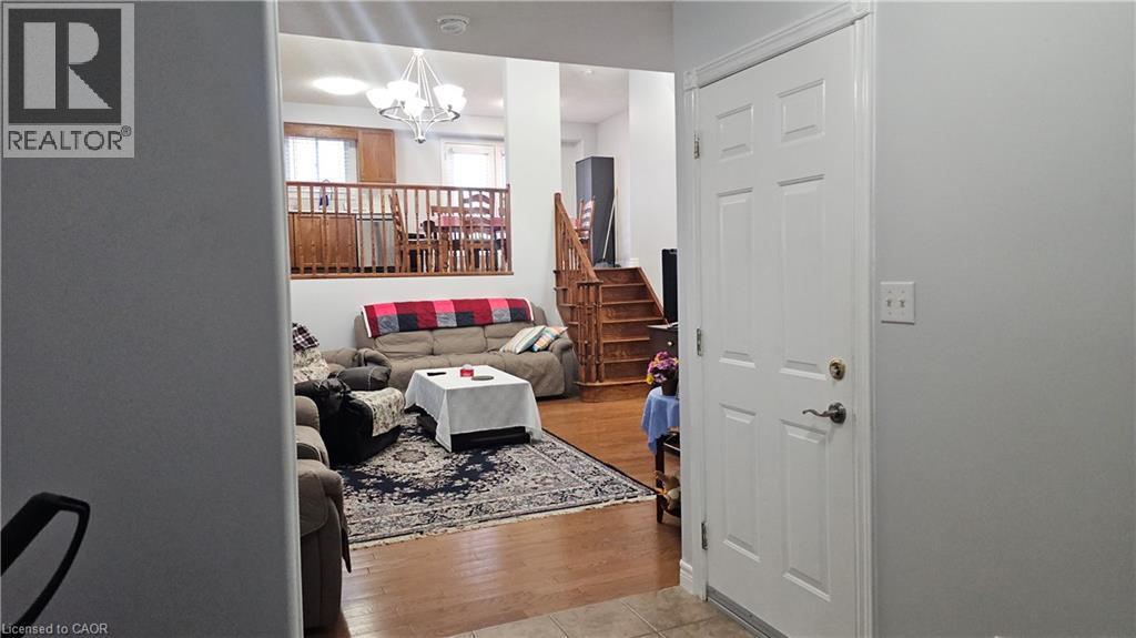 10 Doll Court Unit# Room 3, Kitchener, Ontario  N2E 4H1 - Photo 9 - 40793220