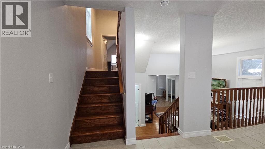 10 Doll Court Unit# Room 3, Kitchener, Ontario  N2E 4H1 - Photo 16 - 40793220