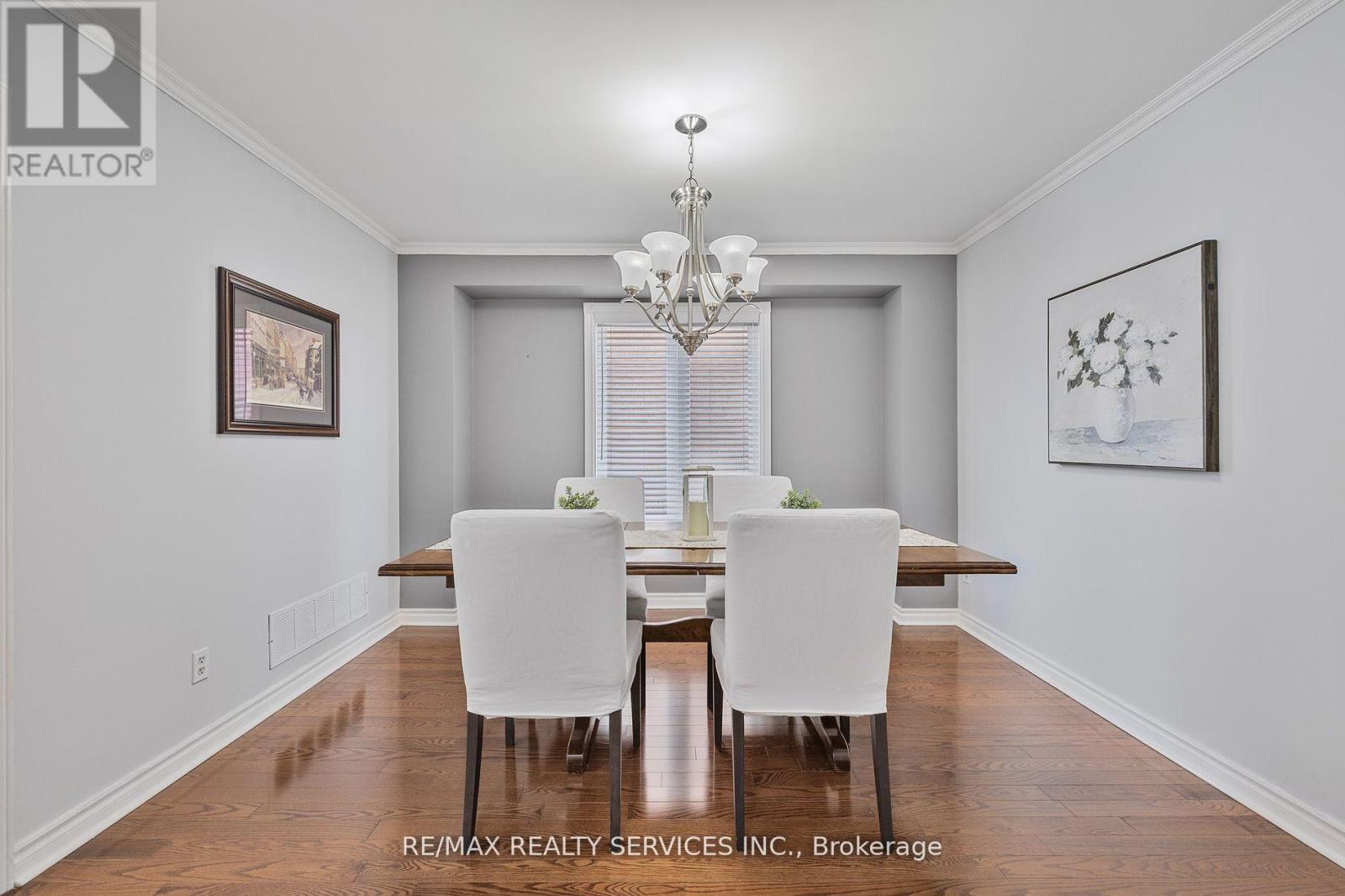 24 Royal Valley Drive, Caledon, Ontario  L7C 1B2 - Photo 10 - W12490954