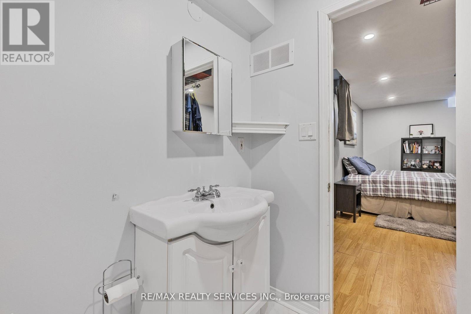 24 Royal Valley Drive, Caledon, Ontario  L7C 1B2 - Photo 42 - W12490954