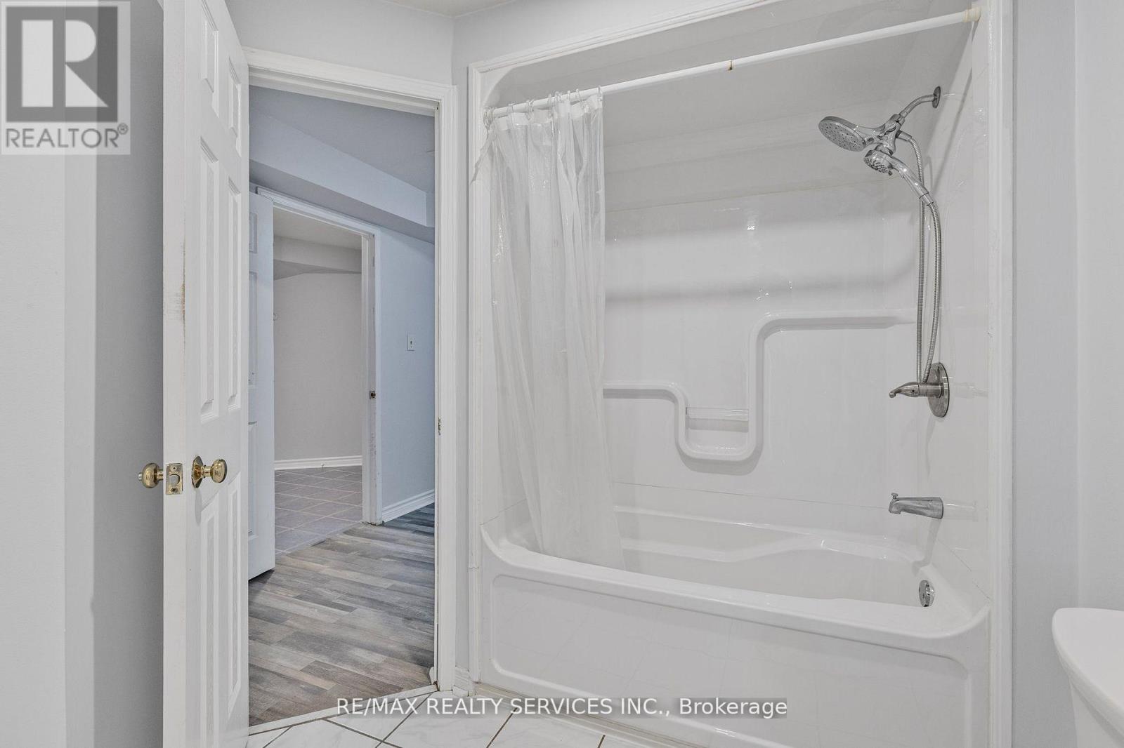 24 Royal Valley Drive, Caledon, Ontario  L7C 1B2 - Photo 43 - W12490954