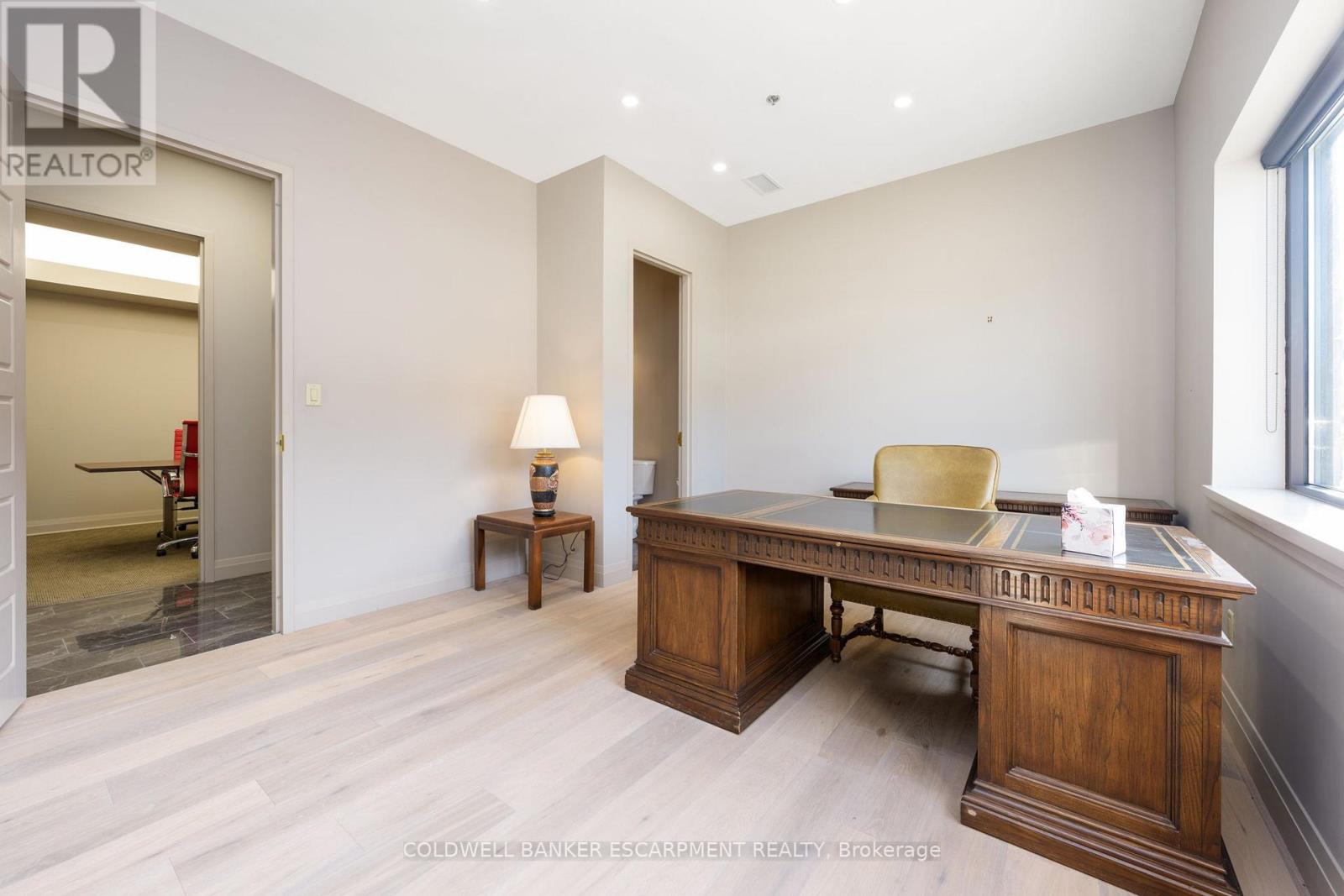 36 Armstrong Avenue, Halton Hills, Ontario  L7G 4R9 - Photo 13 - W12613500