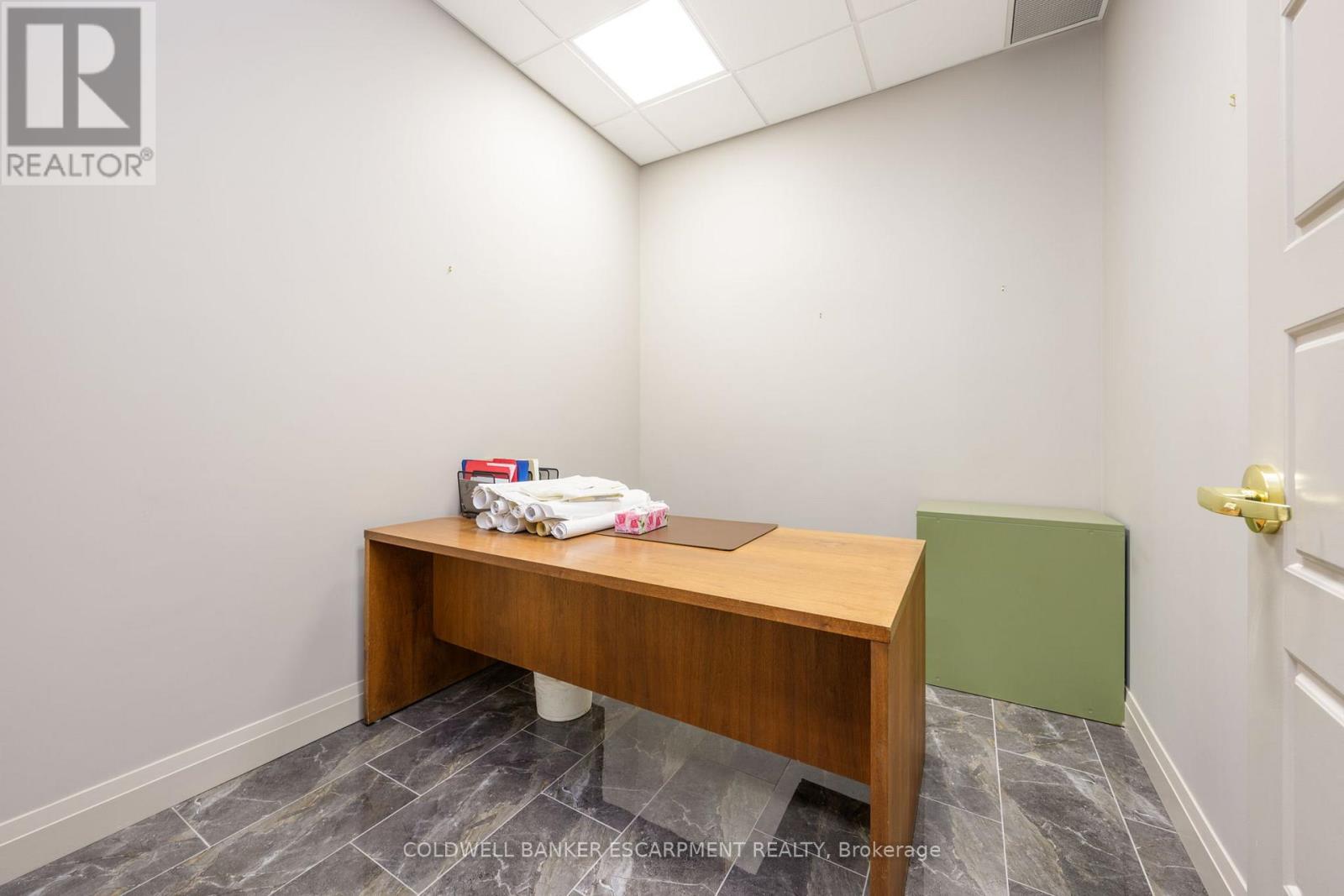 36 Armstrong Avenue, Halton Hills, Ontario  L7G 4R9 - Photo 17 - W12613500