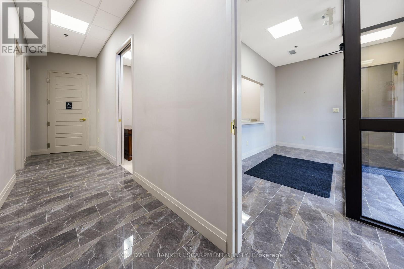 36 Armstrong Avenue, Halton Hills, Ontario  L7G 4R9 - Photo 9 - W12613500