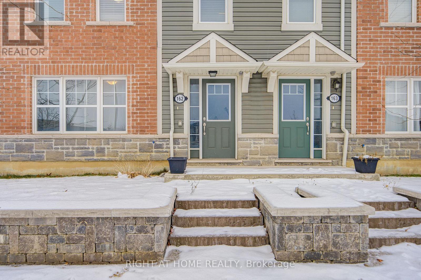 162 - 1000 Asleton Boulevard, Milton, Ontario L9T 9L3 - Photo 2 - W12617154