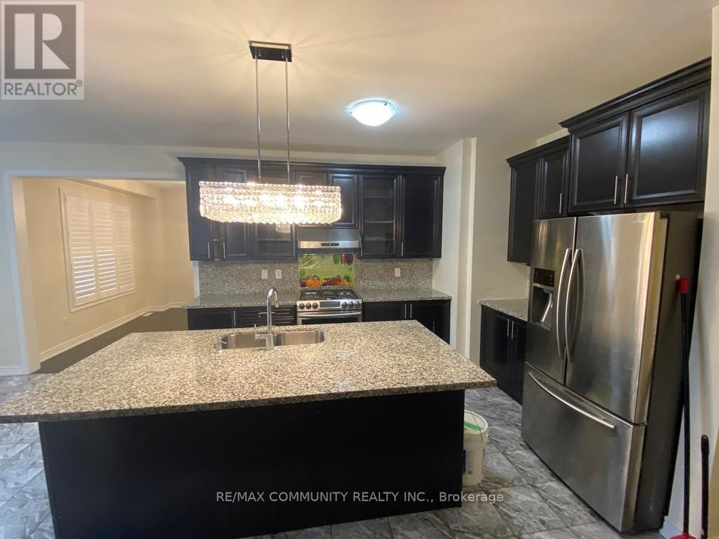 5 Terrick Road, Brampton, Ontario  L7A 4A2 - Photo 4 - W12617156