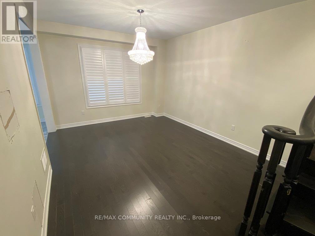 5 Terrick Road, Brampton, Ontario  L7A 4A2 - Photo 9 - W12617156