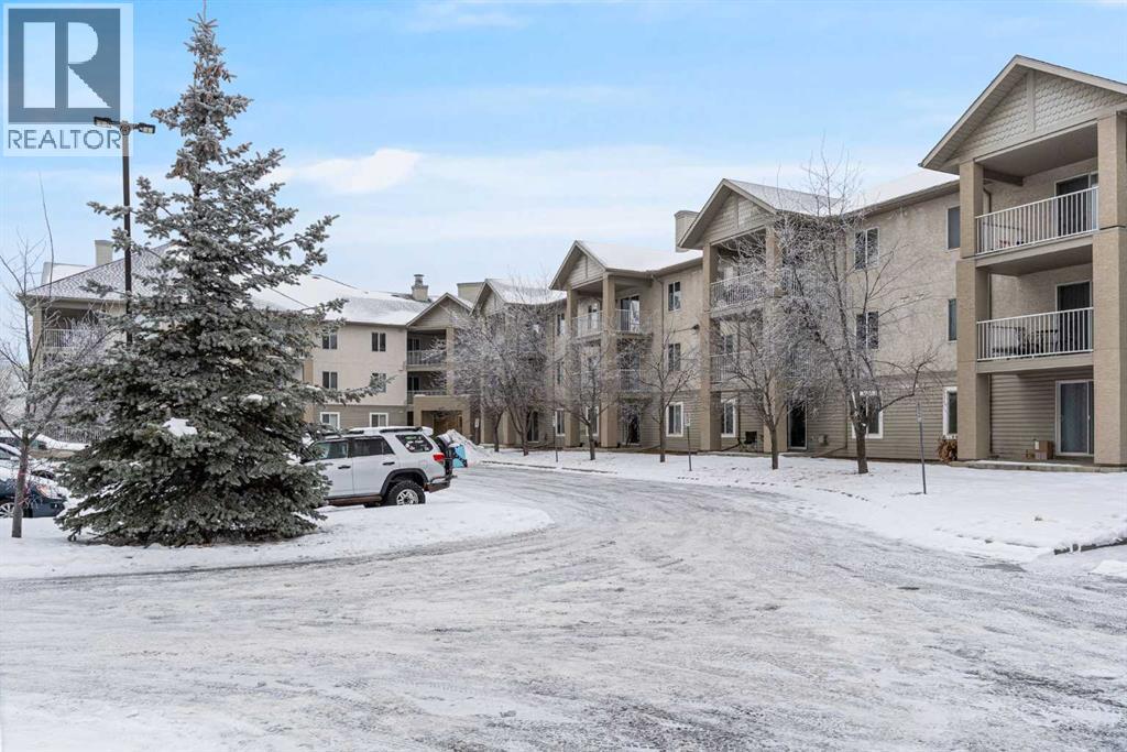 107, 4000 Citadel Meadow Point Nw, Calgary, Alberta  T3G 5N5 - Photo 2 - A2274306