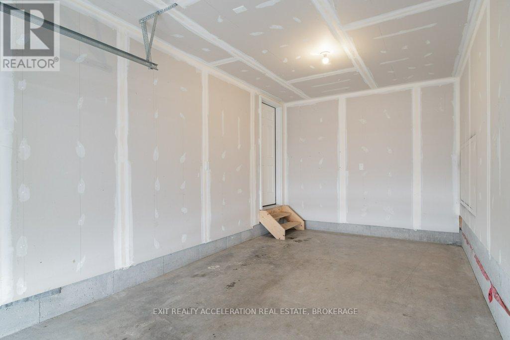 87 Kanvers Way, Greater Napanee, Ontario  K7R 3P9 - Photo 33 - X12617242