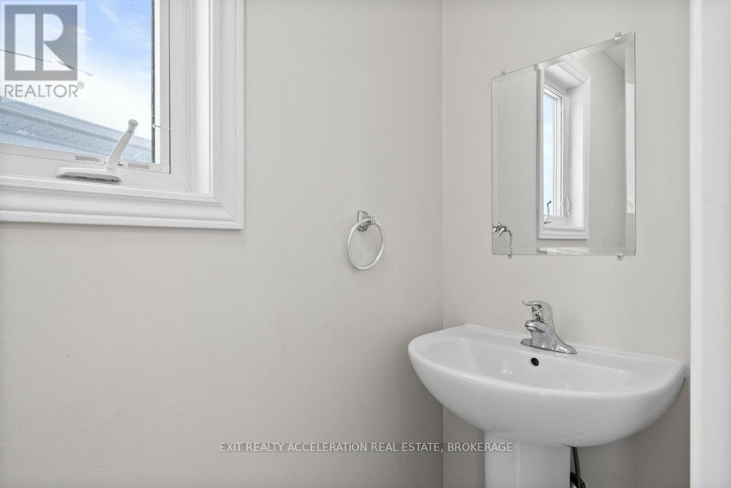 87 Kanvers Way, Greater Napanee, Ontario  K7R 3P9 - Photo 5 - X12617242