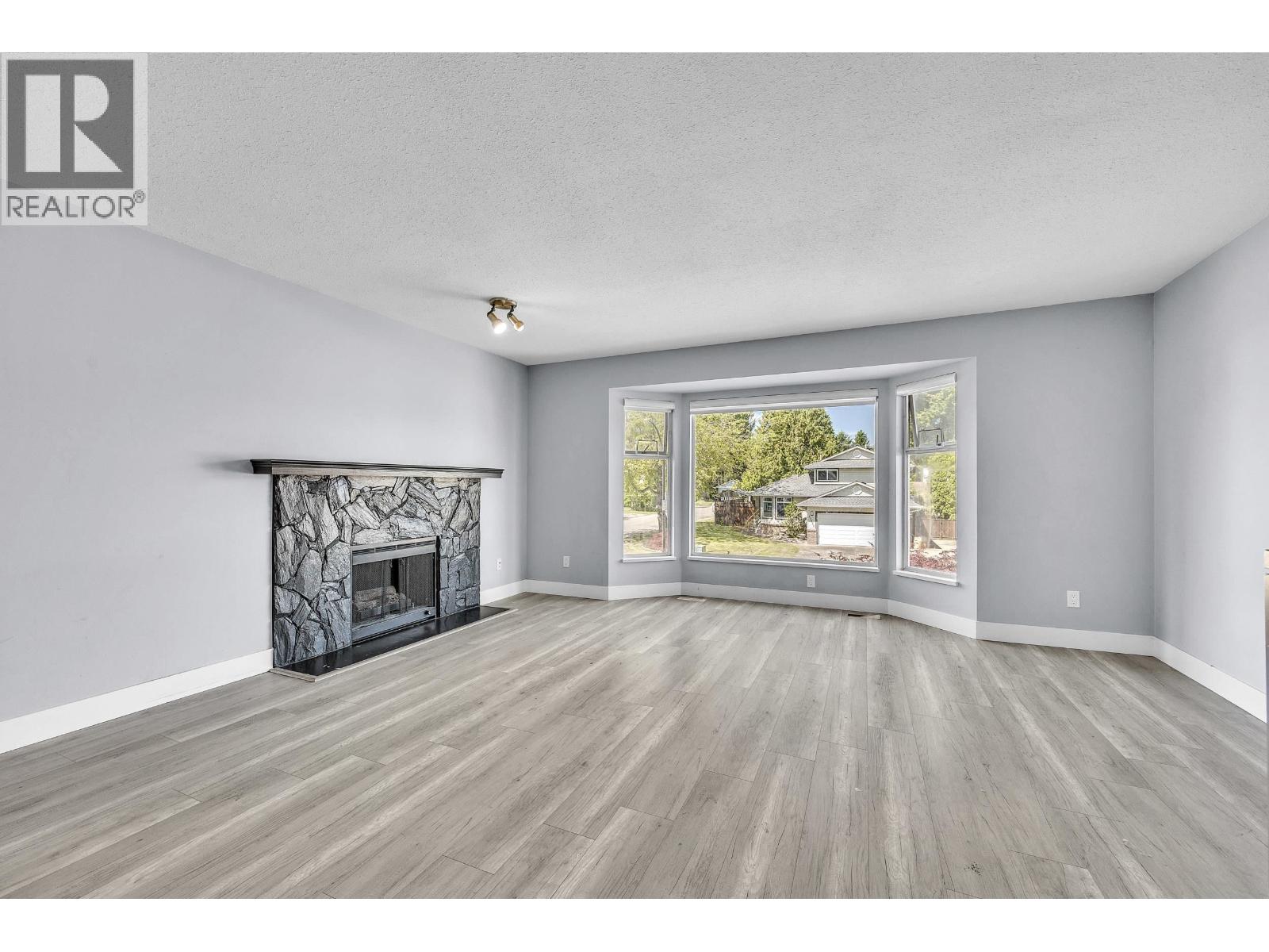 12326 Aurora Street, Maple Ridge, British Columbia  V2X 0J5 - Photo 19 - R3073227