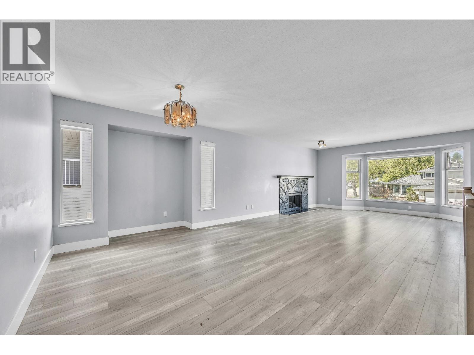 12326 Aurora Street, Maple Ridge, British Columbia  V2X 0J5 - Photo 16 - R3073227