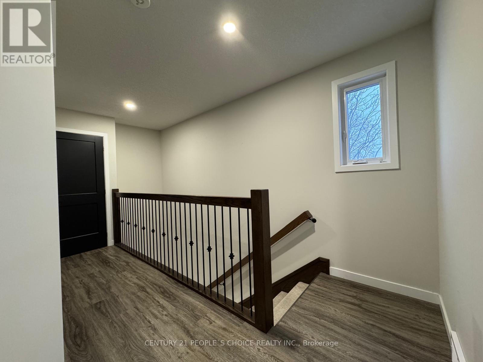 105 King Street E, Chatham-Kent, Ontario N7M 3N1 - Photo 10 - X12614152