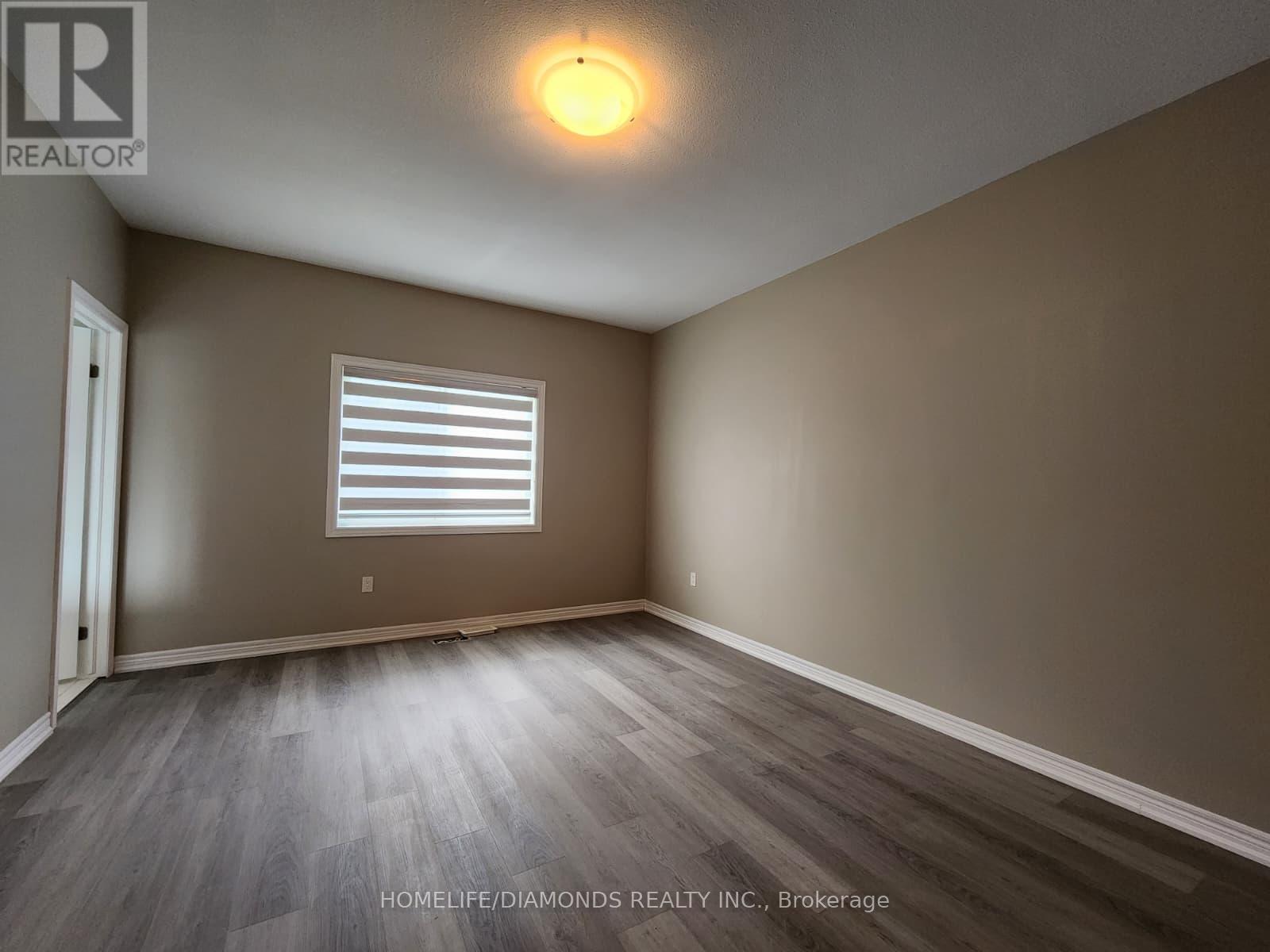 Upper - 3509 Dominion Road, Fort Erie, Ontario L0S 1N0 - Photo 10 - X12617066