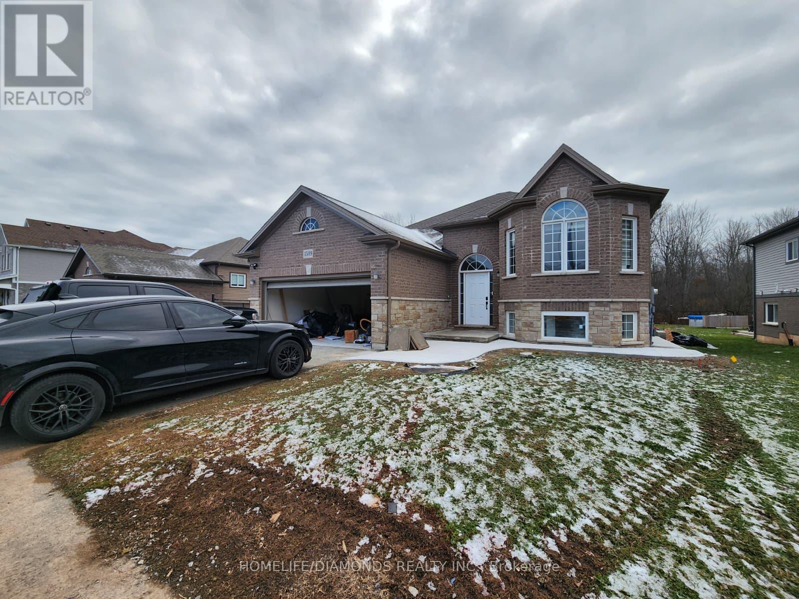 UPPER - 3509 DOMINION ROAD, Fort Erie, Ontario