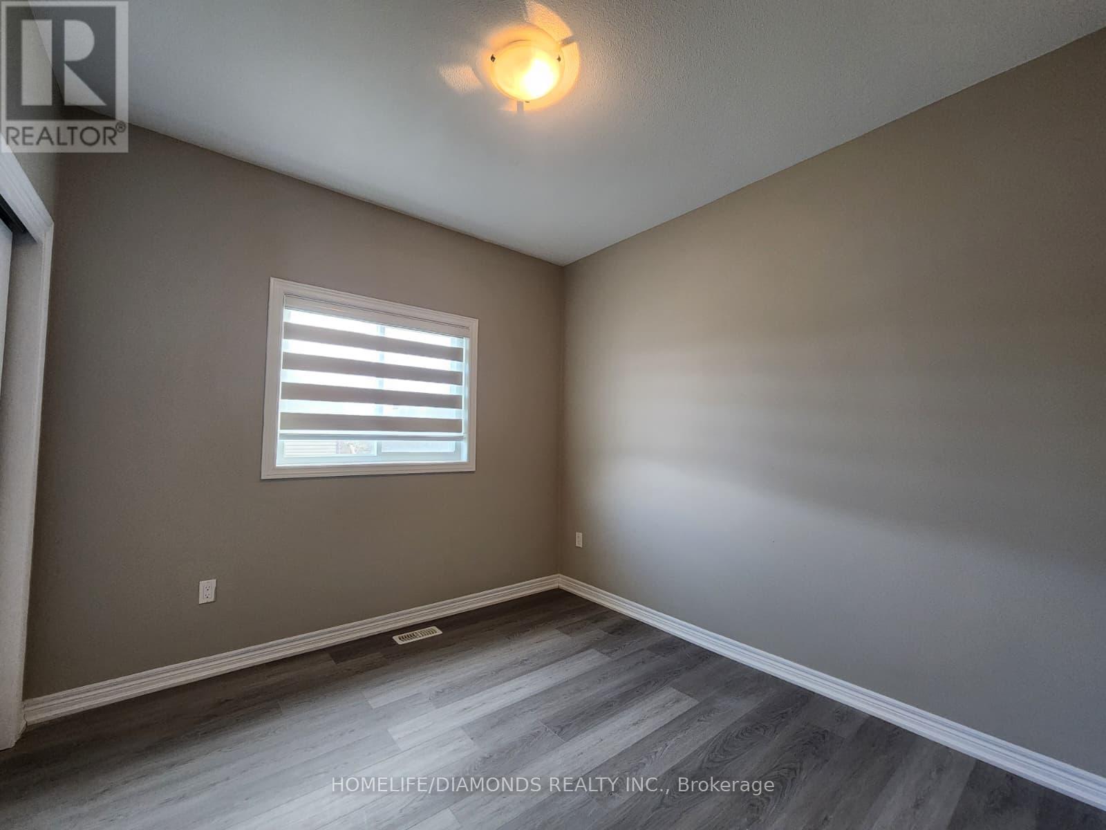 Upper - 3509 Dominion Road, Fort Erie, Ontario L0S 1N0 - Photo 12 - X12617066