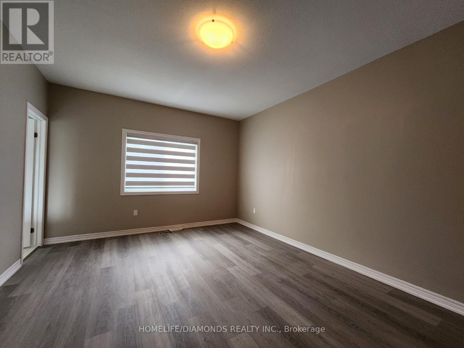 Upper - 3509 Dominion Road, Fort Erie, Ontario L0S 1N0 - Photo 13 - X12617066