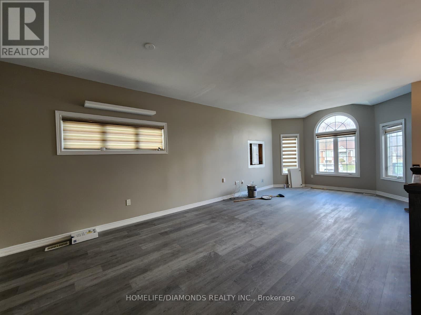 Upper - 3509 Dominion Road, Fort Erie, Ontario L0S 1N0 - Photo 5 - X12617066