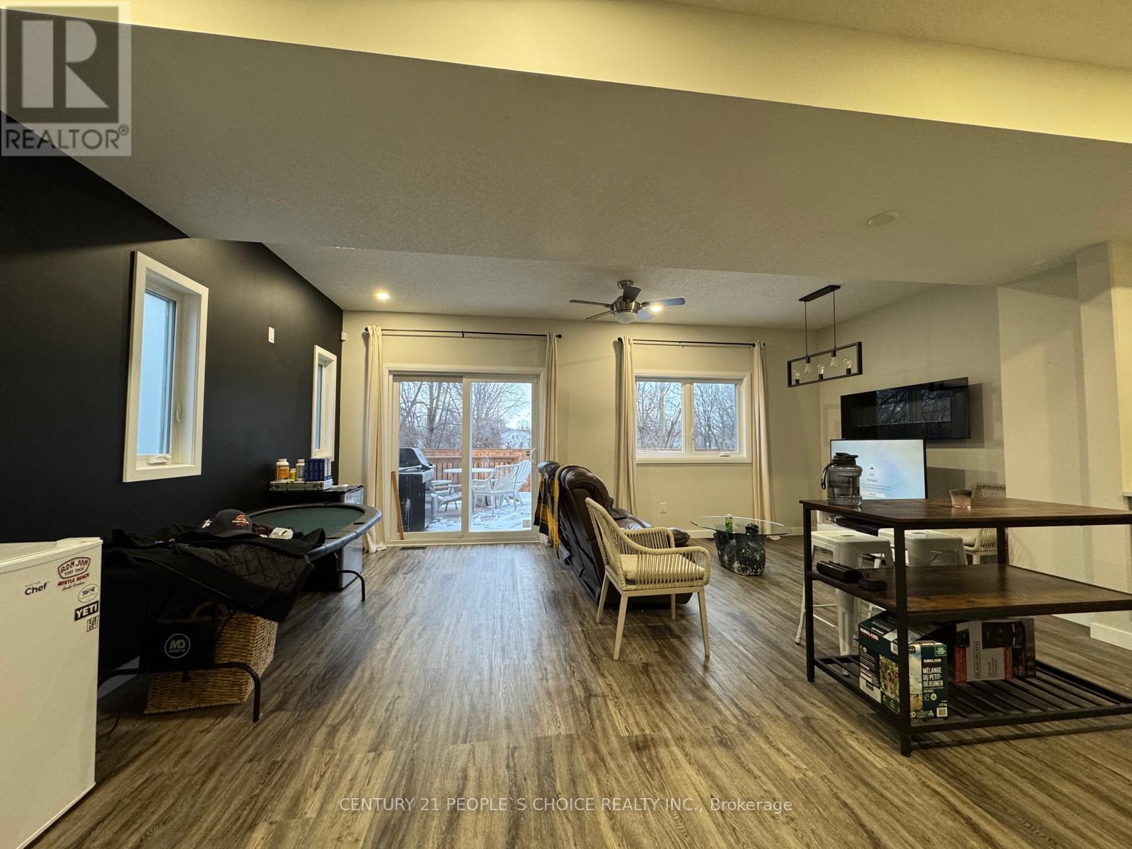 105 King Street E, Chatham-Kent, Ontario N7M 3N1 - Photo 9 - X12614152