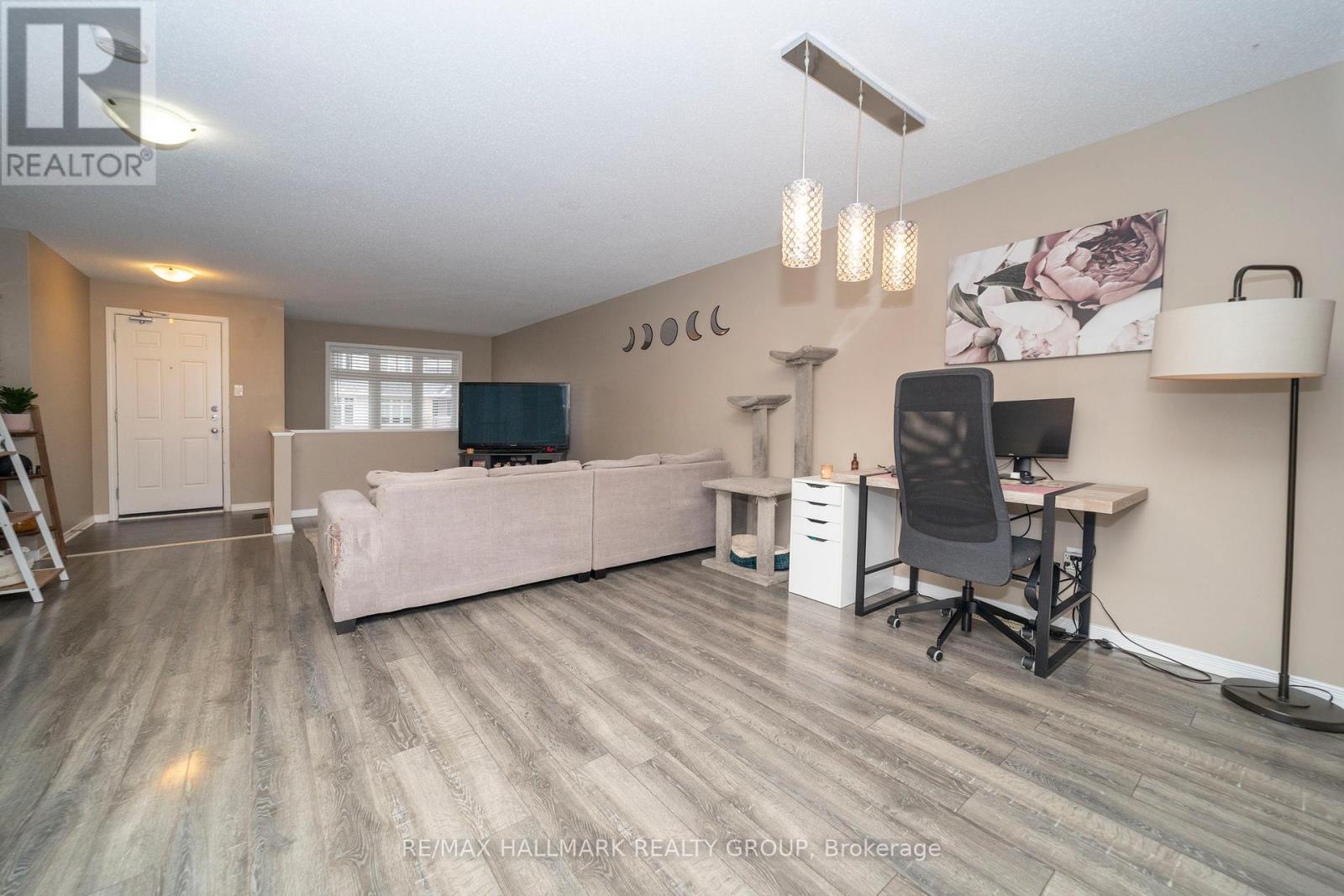 309 Galston Private, Ottawa, Ontario K1W 0G3 - Photo 10 - X12617162