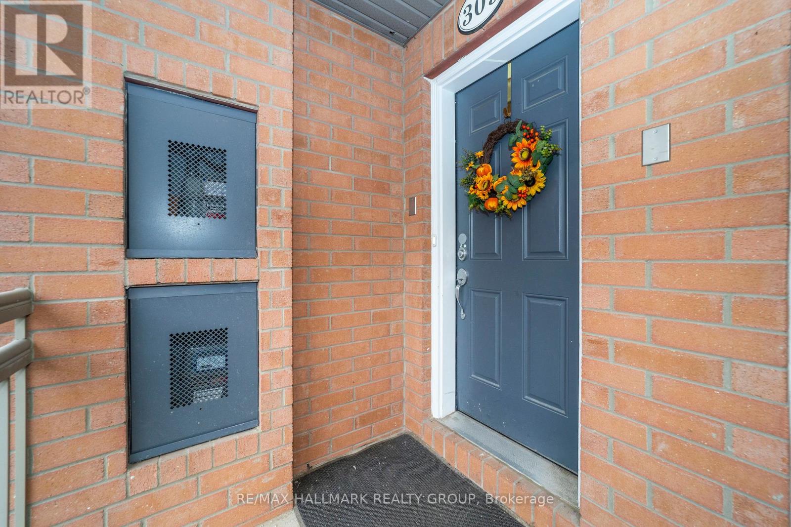 309 Galston Private, Ottawa, Ontario K1W 0G3 - Photo 2 - X12617162