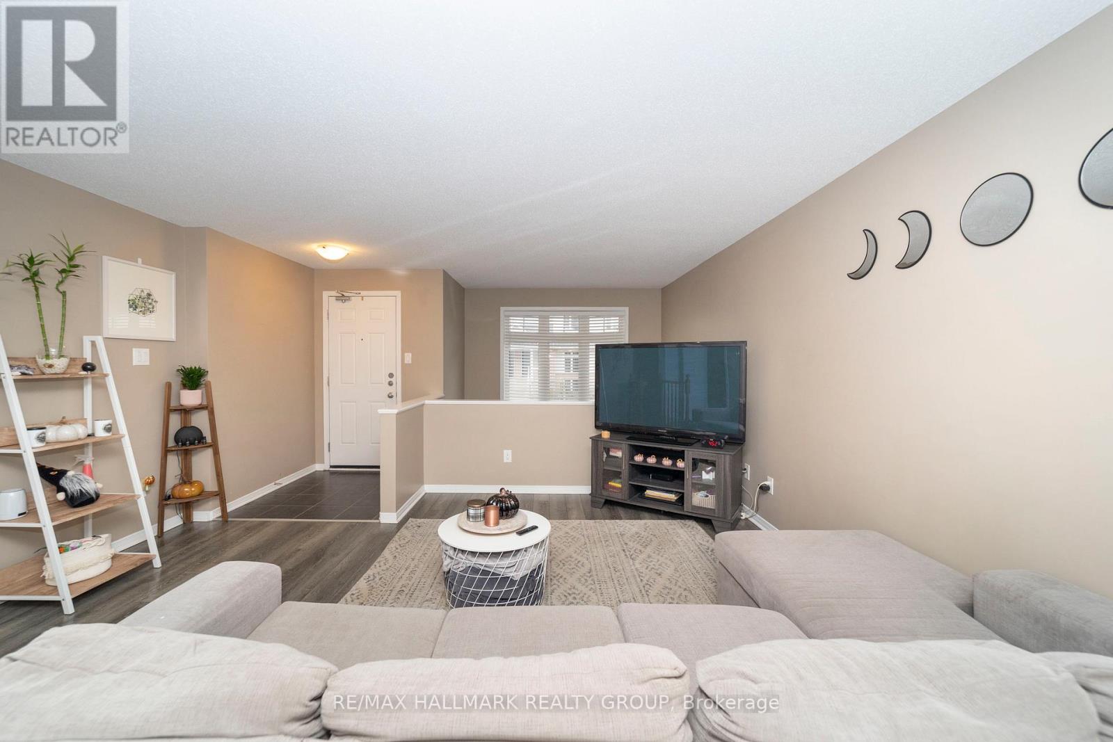 309 Galston Private, Ottawa, Ontario K1W 0G3 - Photo 7 - X12617162