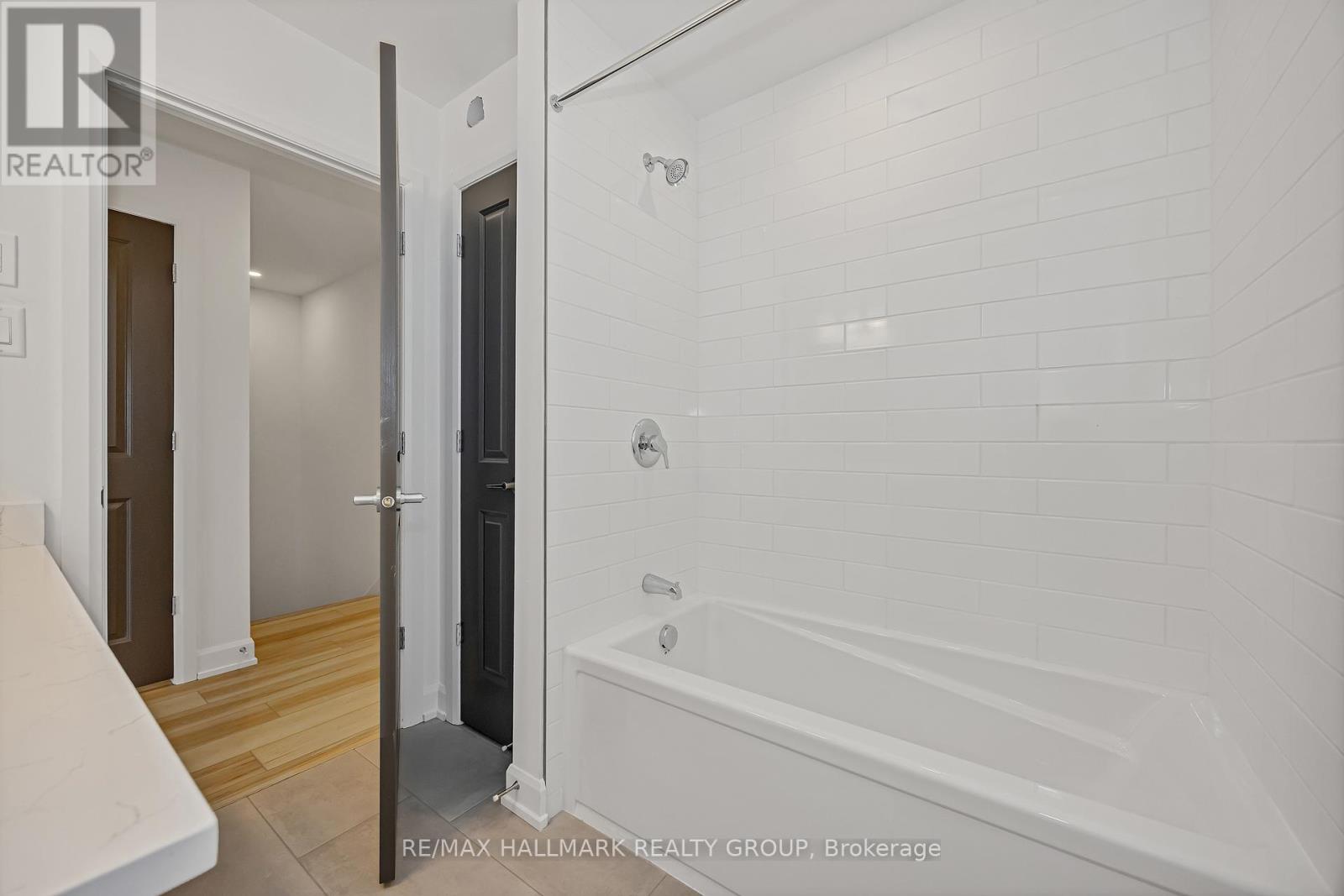 6104 Renaud Rd, Ottawa, Ontario  K1W 0X6 - Photo 28 - X12617164