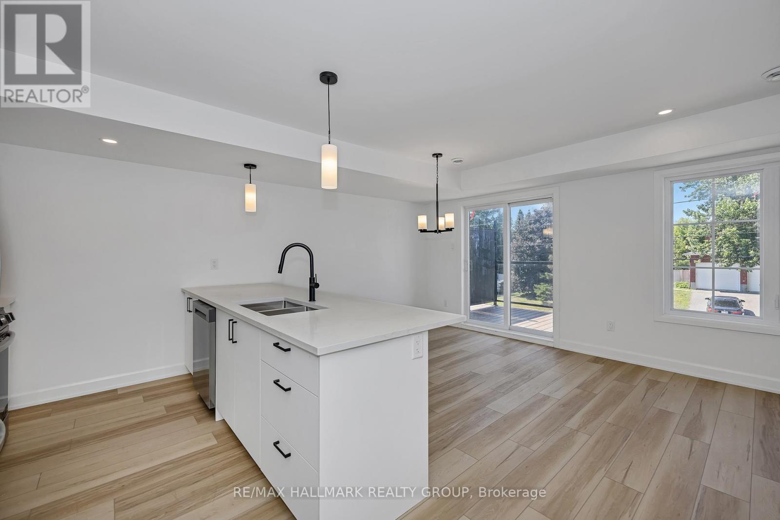 6104 Renaud Rd, Ottawa, Ontario  K1W 0X6 - Photo 8 - X12617164