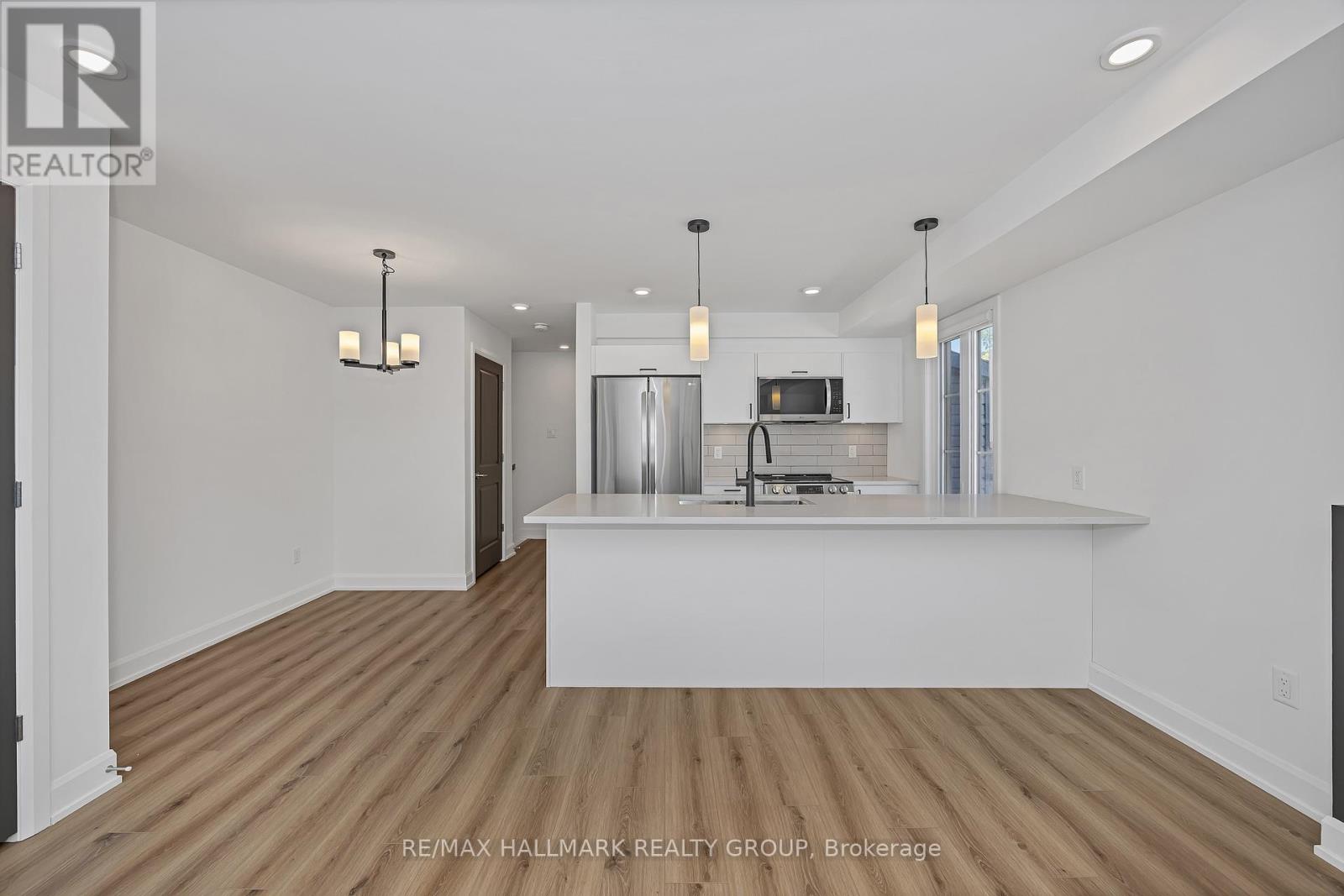 100 Casita Private, Ottawa, Ontario K1W 0X6 - Photo 12 - X12617166