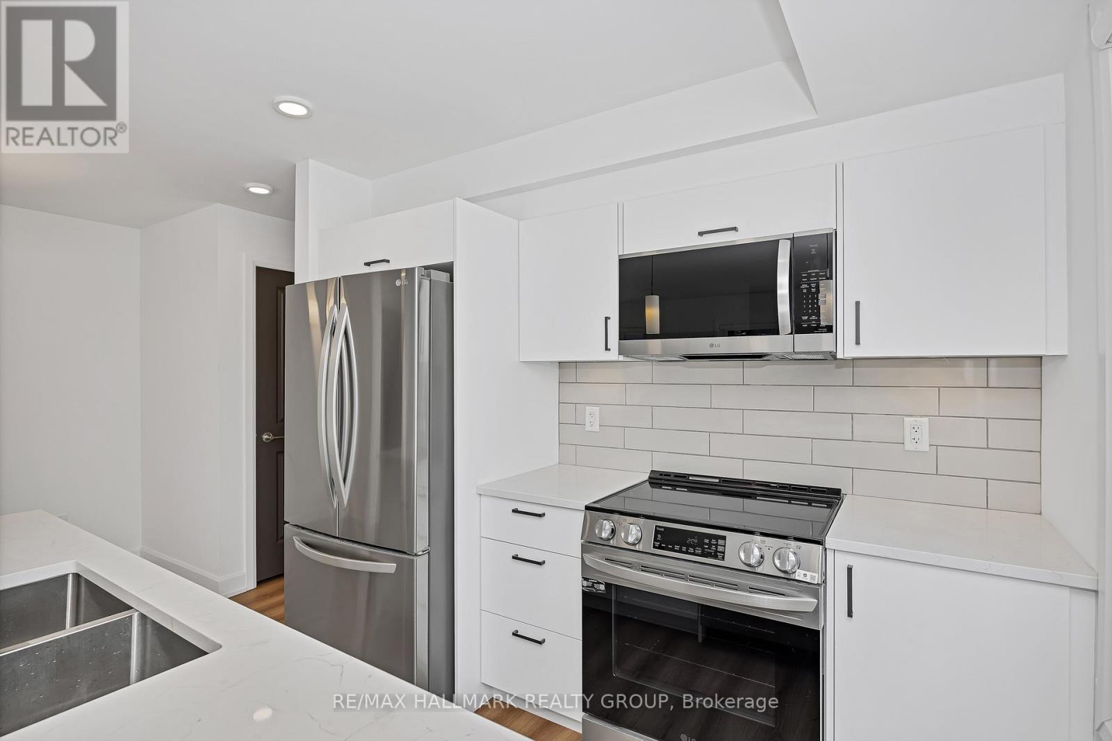 100 Casita Private, Ottawa, Ontario K1W 0X6 - Photo 14 - X12617166