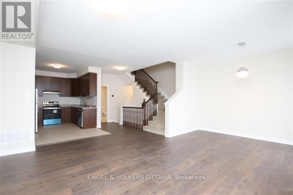 213 Hibernian Walk, Ottawa, Ontario  K2V 0R6 - Photo 16 - X12617168